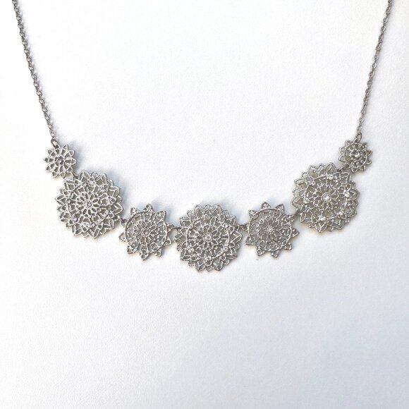 Francesca's Collections Silver Statement Necklace - Picture 2 of 4